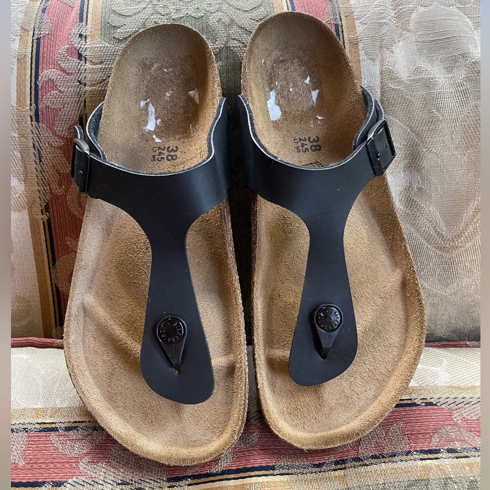 Birkenstock Gizeh Birko-Flor - Black. Size 7-7.5 Women